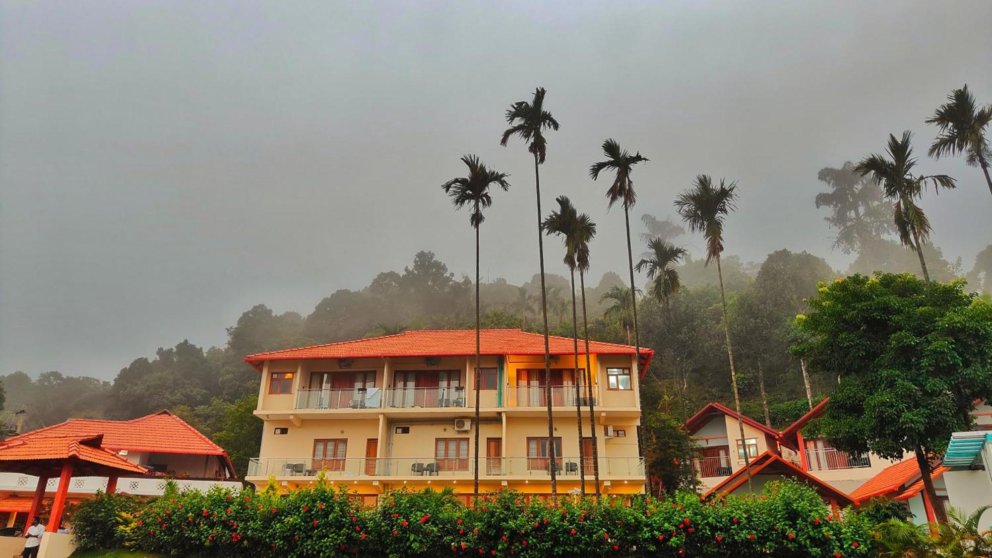 Hill Crest Resort - Coorg Мадикери Экстерьер фото