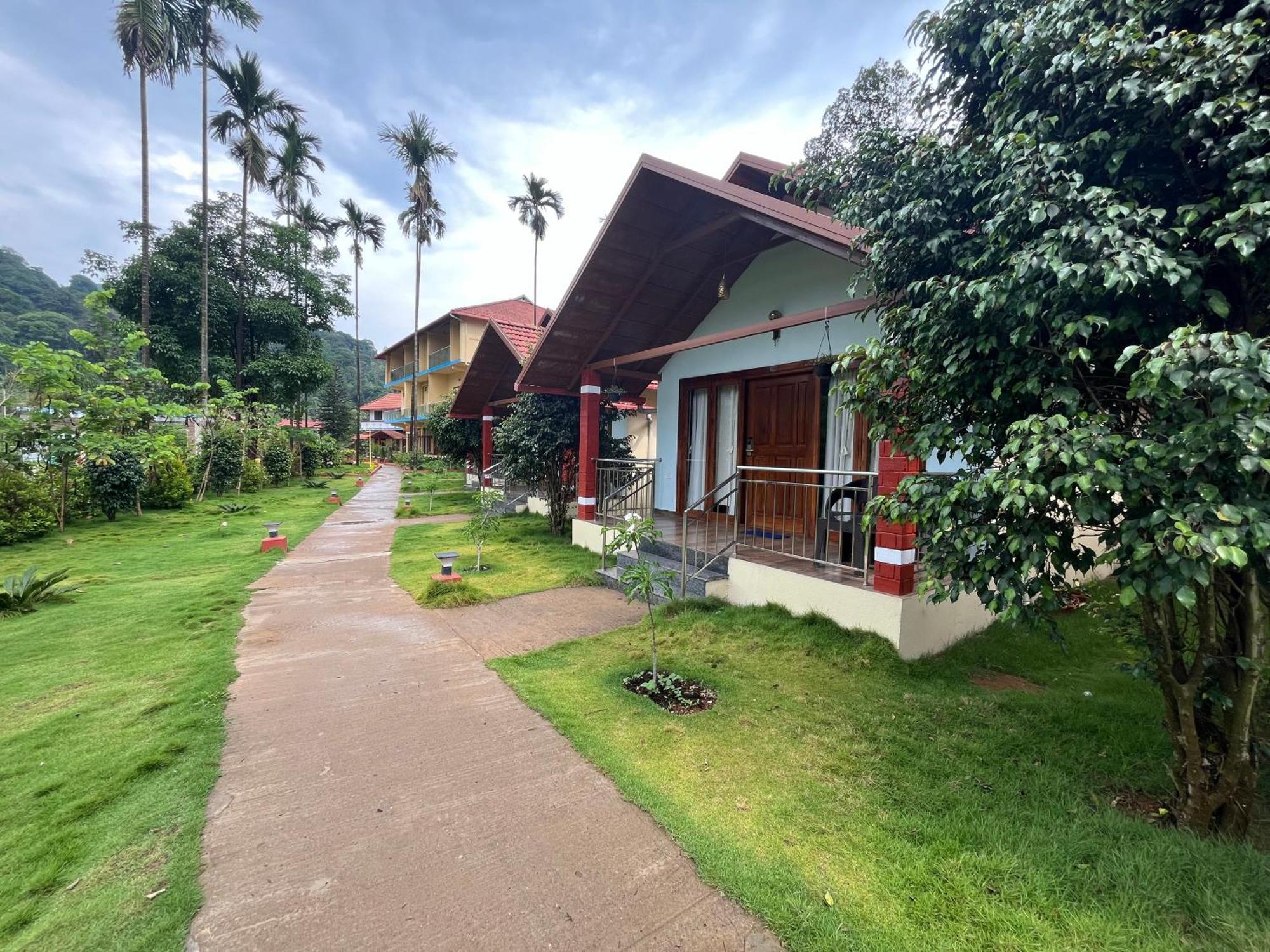 Hill Crest Resort - Coorg Мадикери Экстерьер фото
